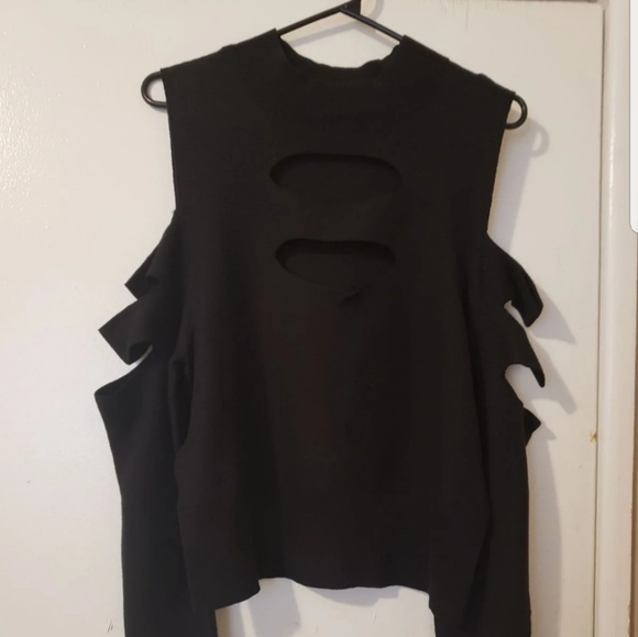 Crop top - Picture 2 of 3